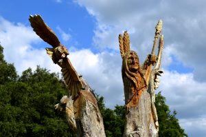 Red Hawk Ranch Tree carving